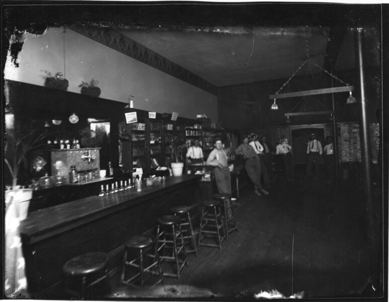 File:1915-1925-cap-052-interior-of-bar-1600.jpg