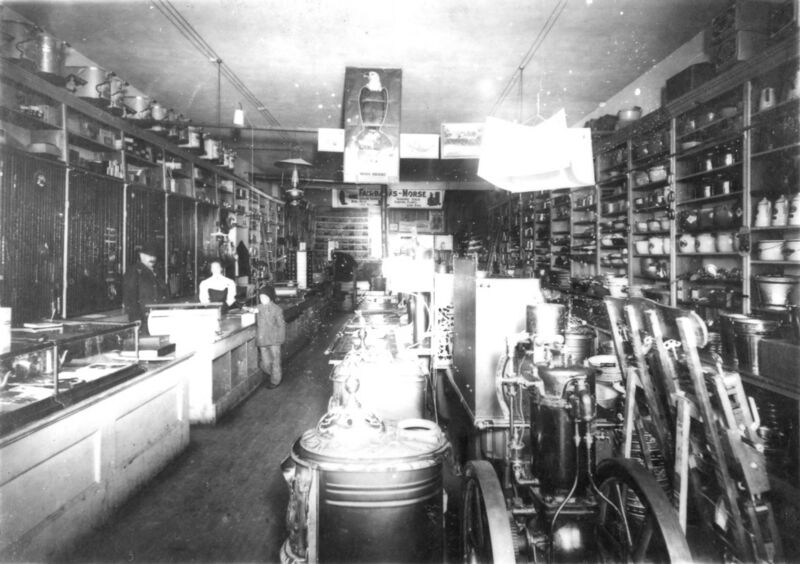 File:1905-lchs-0022a-denson-hardware-interior-1600.jpg