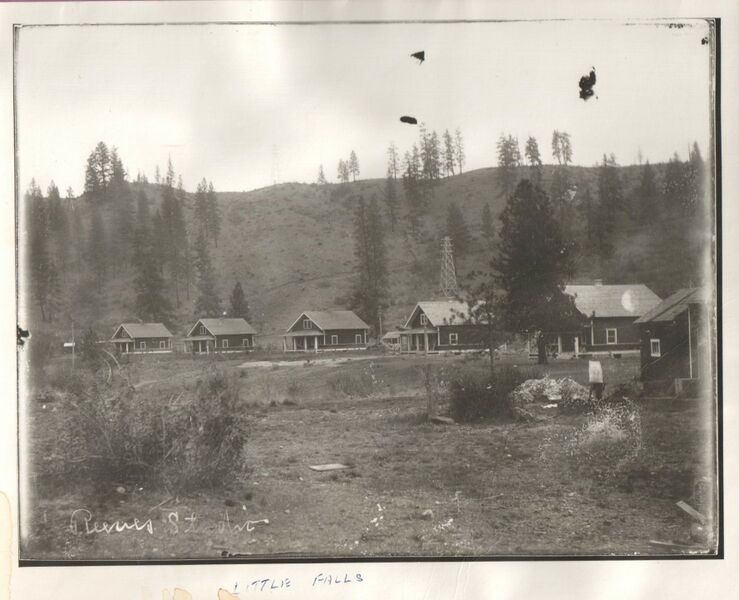 File:1908-rml-0186-little-falls-quarters.jpg