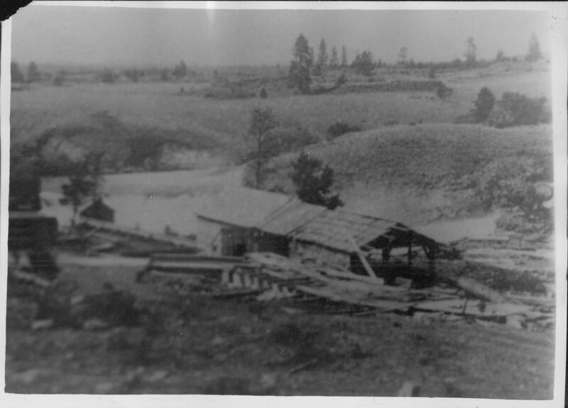 File:1900-1910-unk-0027-possible-early-chamokane-lumber-company-mill-1600.jpg