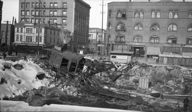 File:1905-1915-otto-0326-excavating-davenport-hotel-1600.jpg