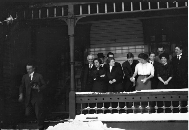 File:1905-1915-otto-0324-gathering-winter-porch-1600.jpg