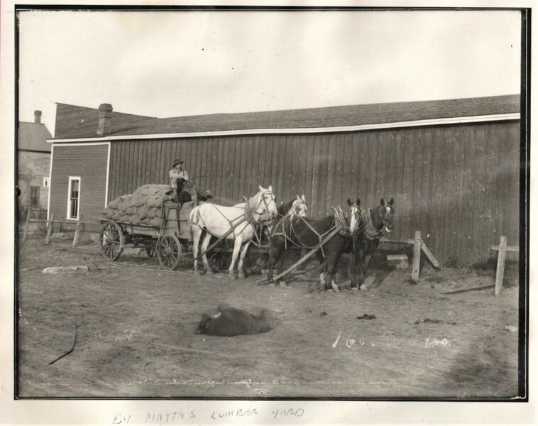 File:1910-1920-rml-0134-by-mattes-lumber-yard-sw-spokane-lake.jpg