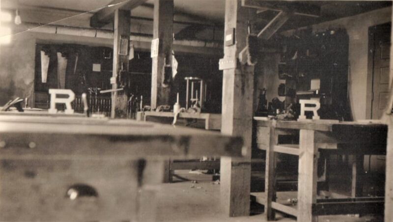File:1923-rml-0292c-rhs-manual-arts-classroom-1600.jpg