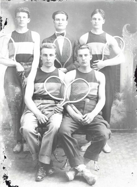 File:1915-rml-0295a-rhs-boys-tennis-1600.jpg