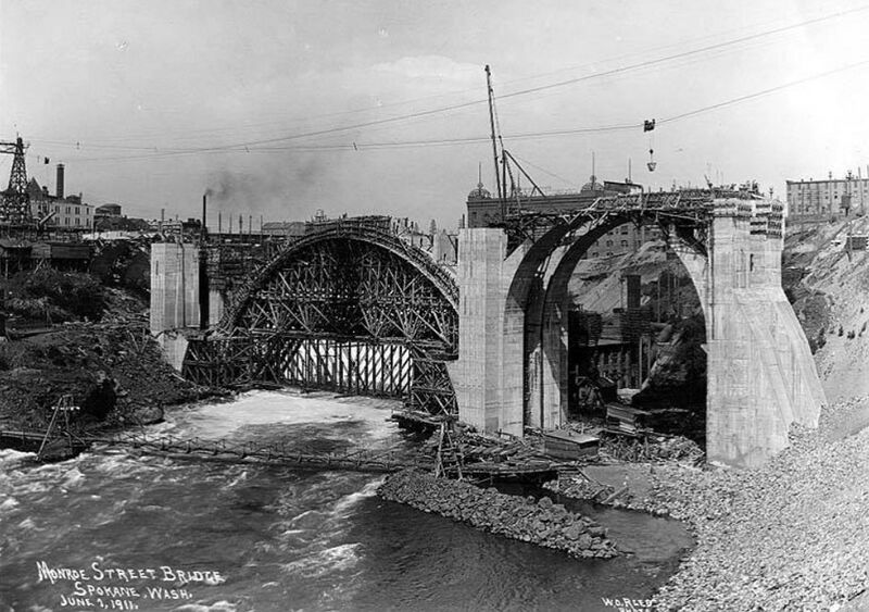 File:1911-06-01-fb-0026-monroe-street-bridge-3-construction.jpg