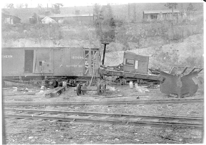 File:1914-09-17-bbrr-070-rr-accident.jpg