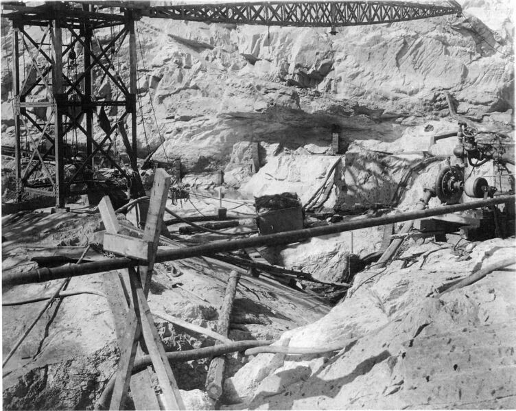 File:1912-09-llt-0020-dam-bedrock-again-1600.jpg