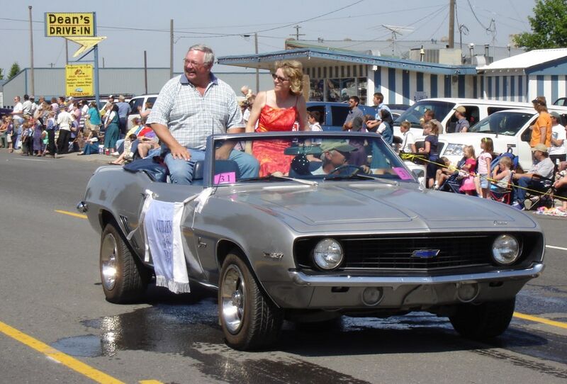 File:1990-2010-fb-0038-stan-jill-schwartz-citizens-of-year.jpg