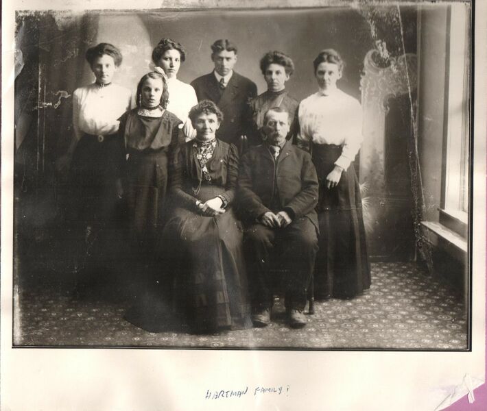 File:1900-rml-0200-hartman-family.jpg