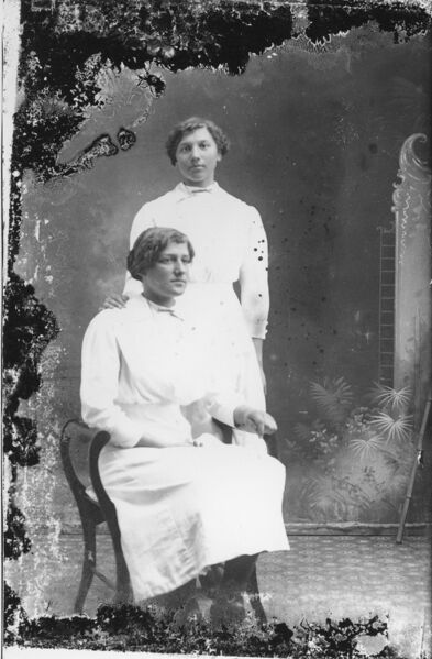 File:1910-cap-011-portrait-of-two-people-possibly-indian-1600.jpg