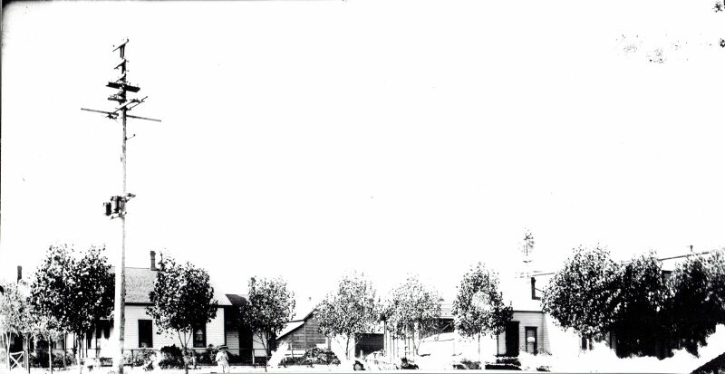 File:1930-1940-rml-0027b-and-houses-1600.jpg